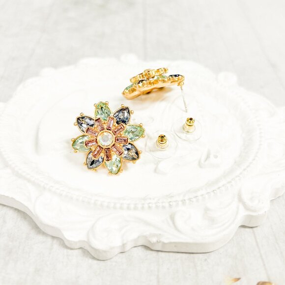 Multi color earrings, Multi color flower stud, Bridal multi color earrings, Gift - Picture 5 of 7